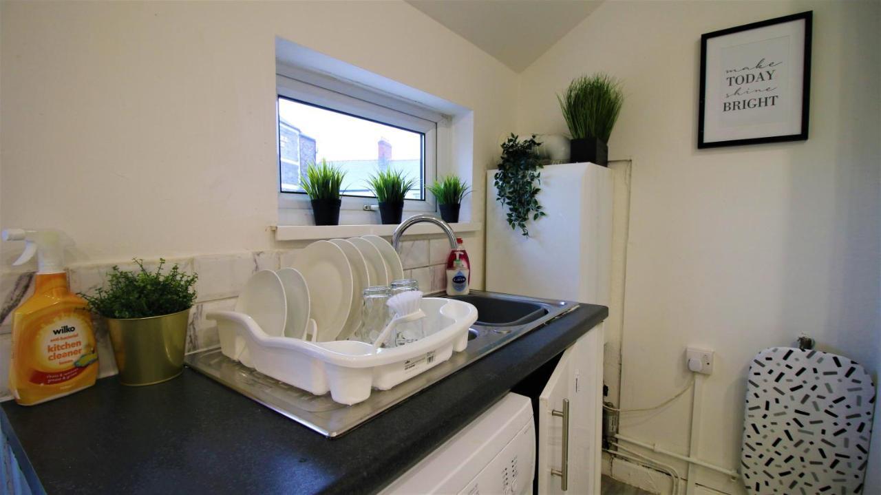 Free Local Parking - Fast Wifi - Sleeps 10 Guests By Property Promise Cardiff Exterior foto